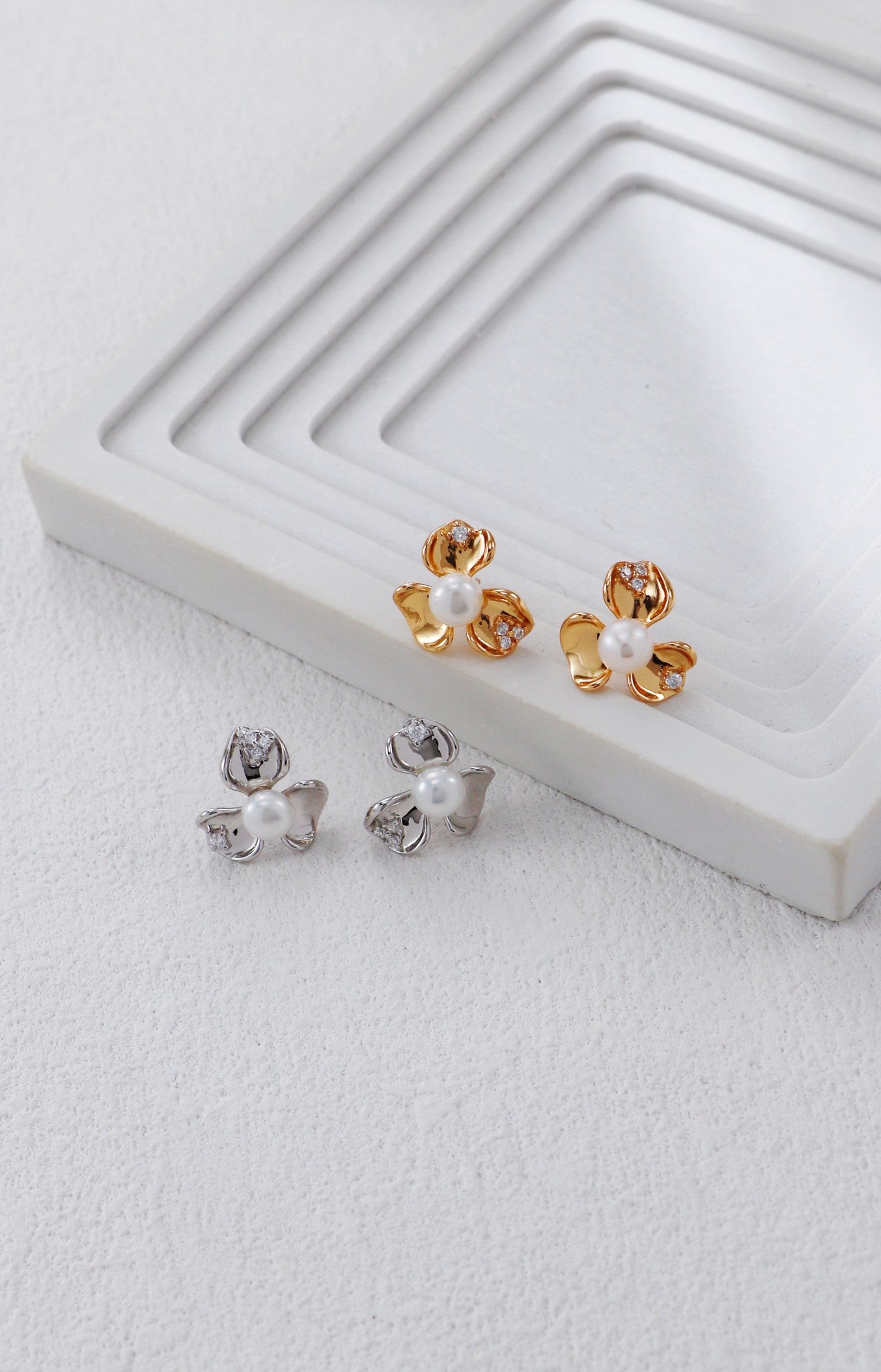 Floral Bloom Pearl & Zircon Earrings