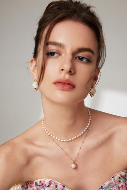 Pearl Embrace Necklace