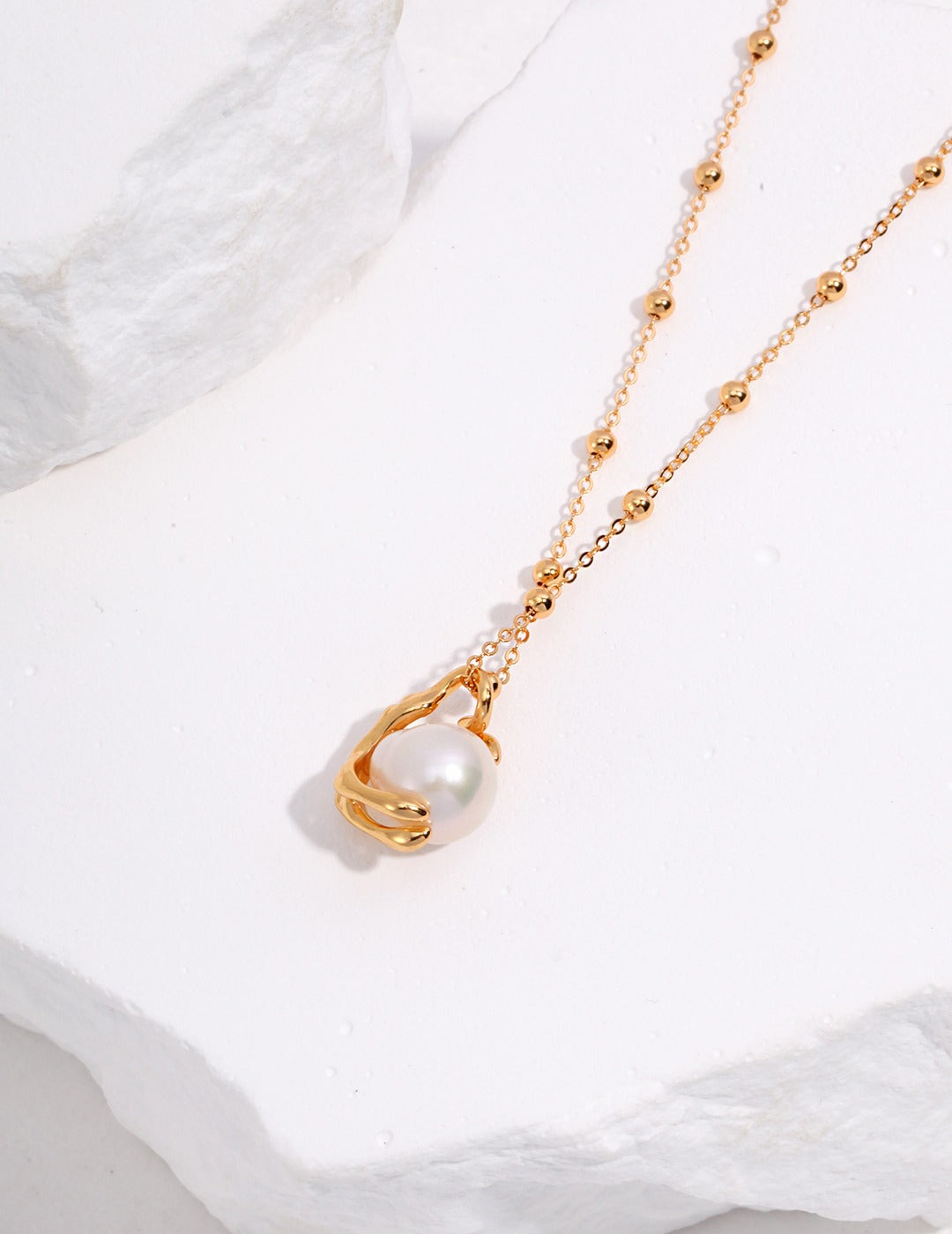 Pearl Embrace Necklace