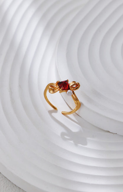 Sugarloaf Garnet Velvet Solitaire Ring