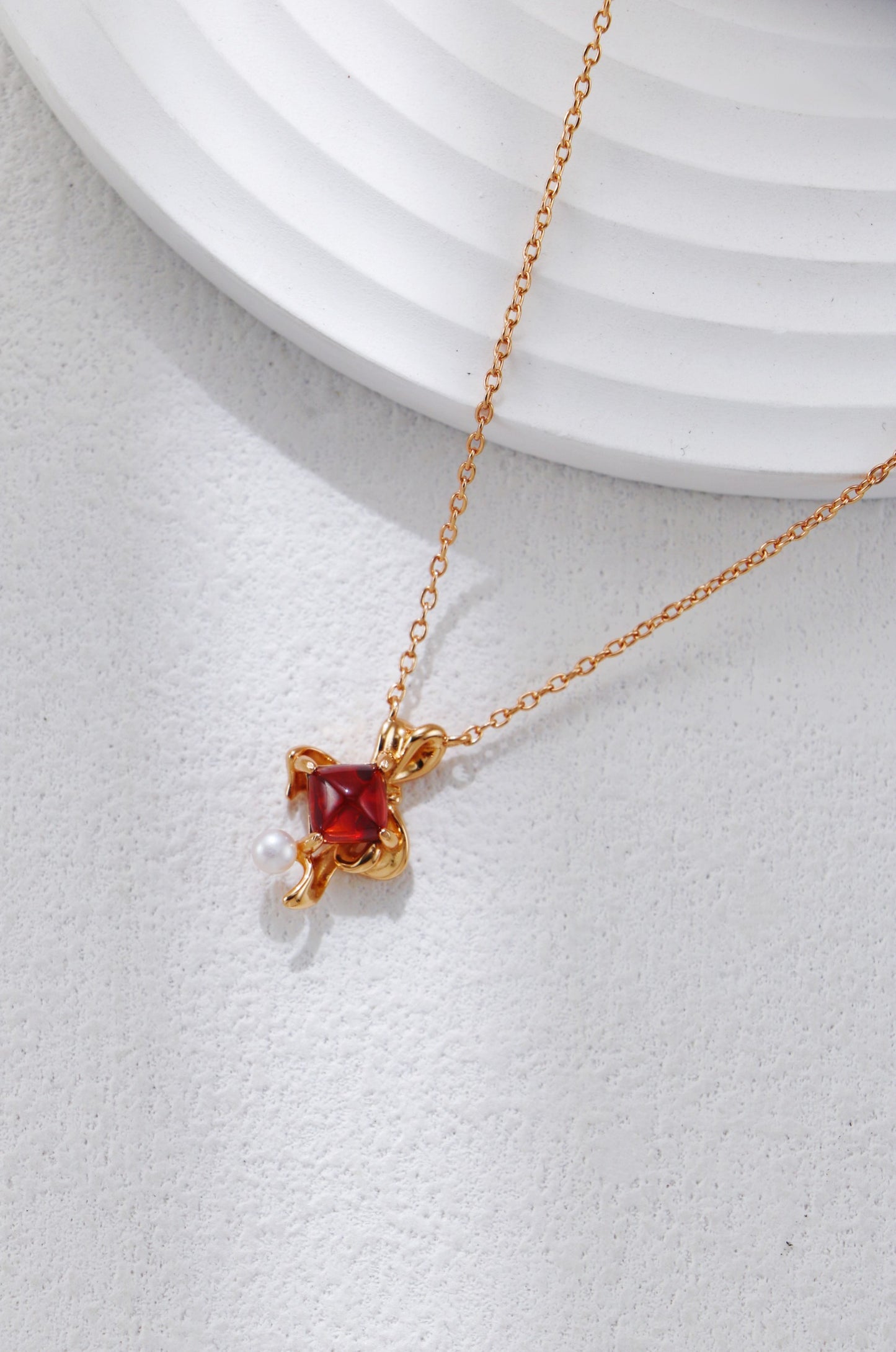 Sugarloaf Garnet Velvet Pendant Necklace