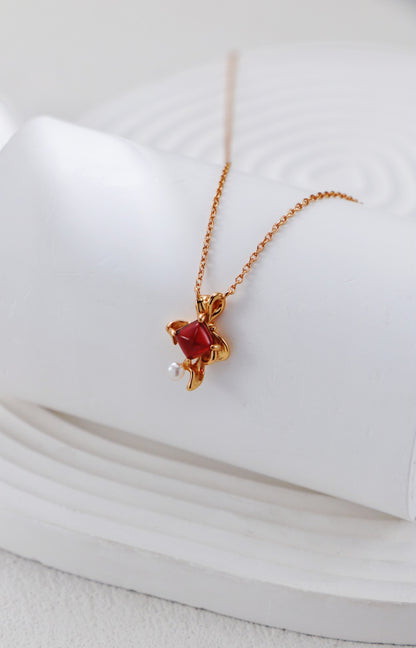 Sugarloaf Garnet Velvet Pendant Necklace