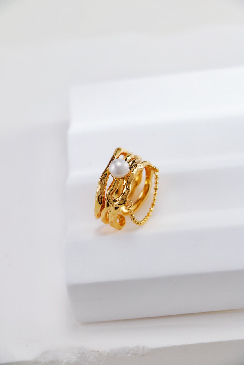 Liquid Metal Contour Pearl Ring