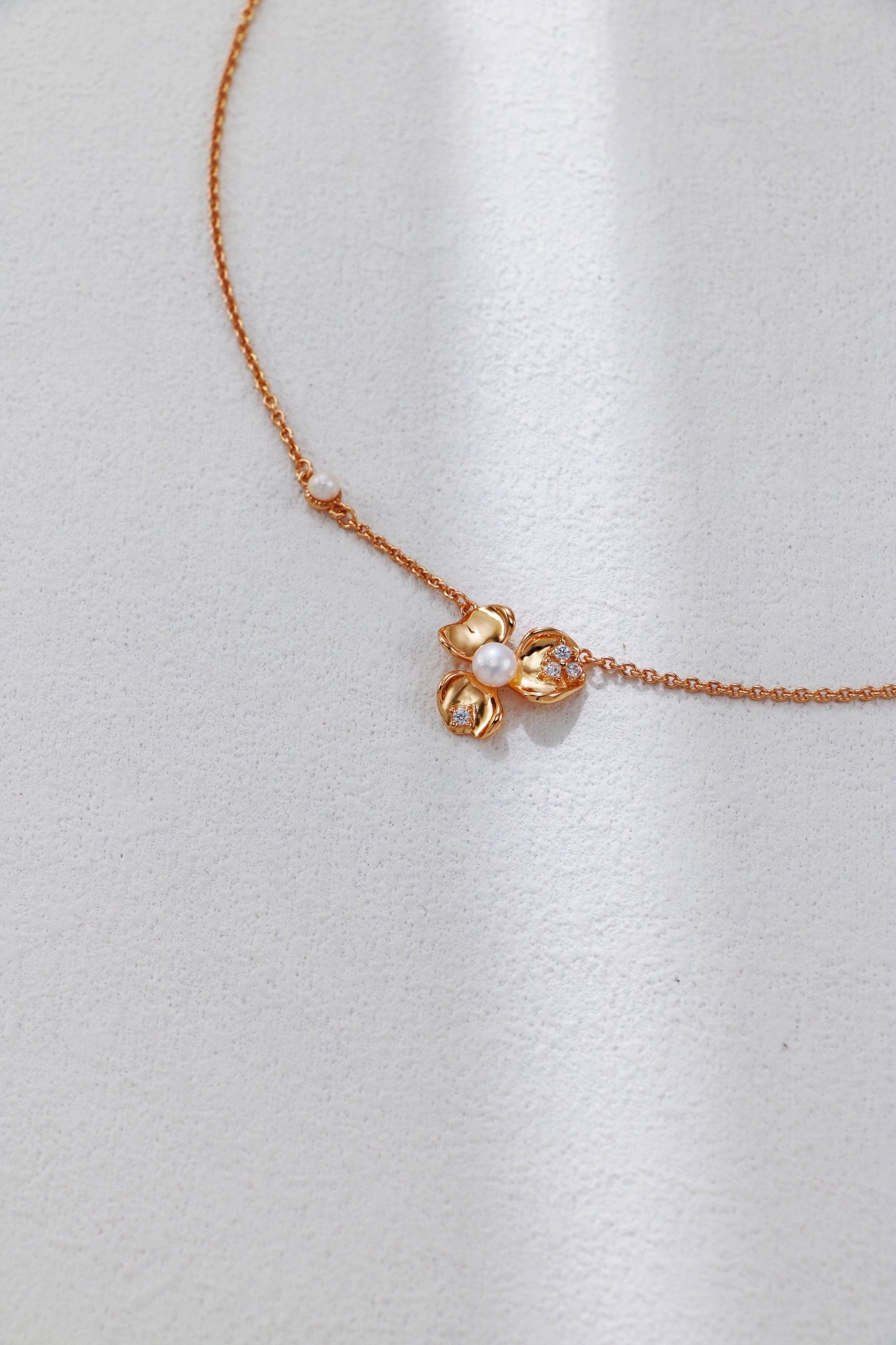 Floral Bloom Pearl & Zircon Ring