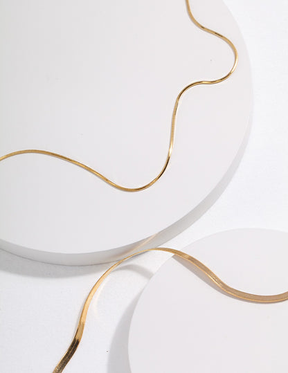 Parisian Chic Sculptural Chain Necklace in 18K Gold over S925 Silver