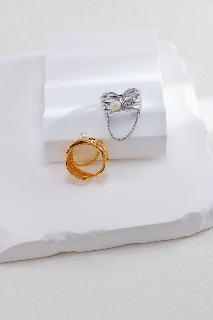 Liquid Metal Contour Pearl Ring