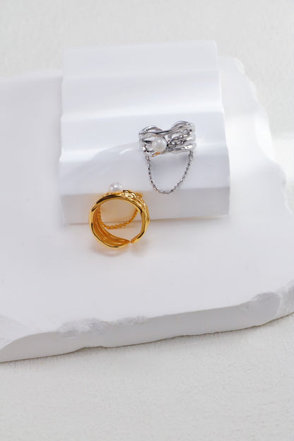 Liquid Metal Contour Pearl Ring