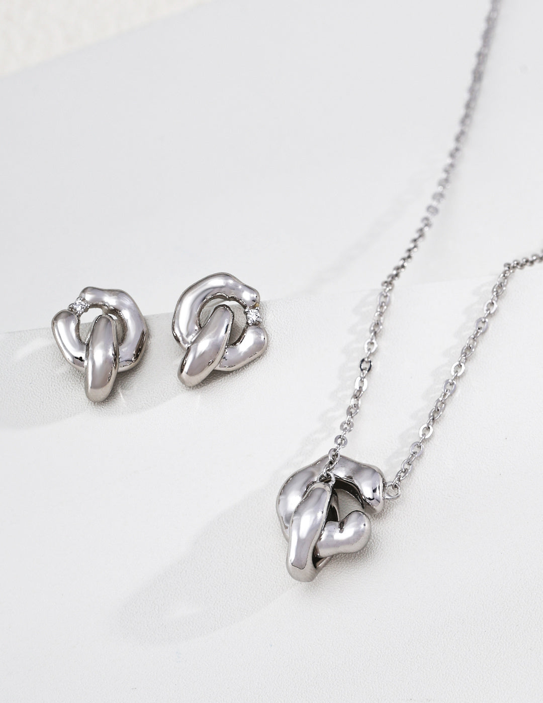 Interlocking Eternity Halo Necklace