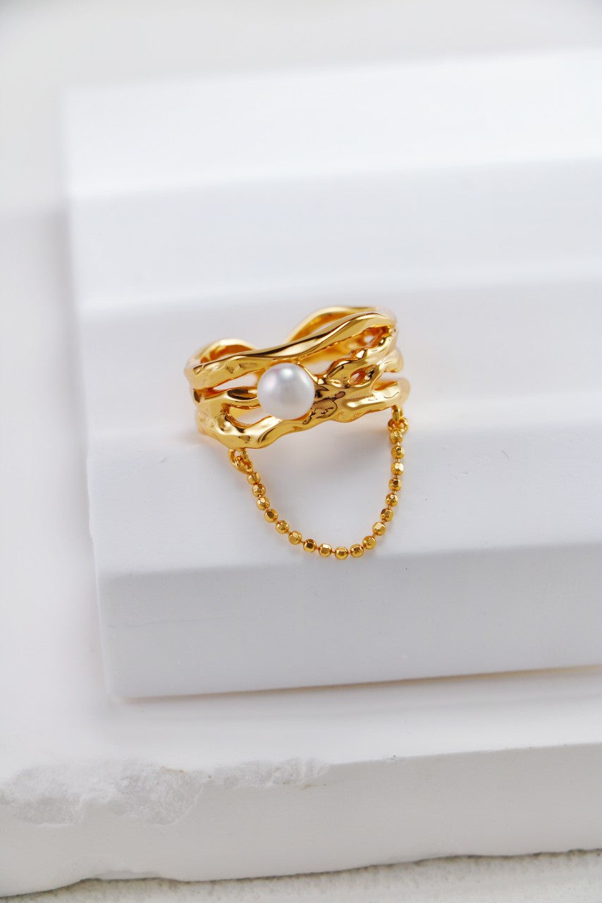 Liquid Metal Contour Pearl Ring