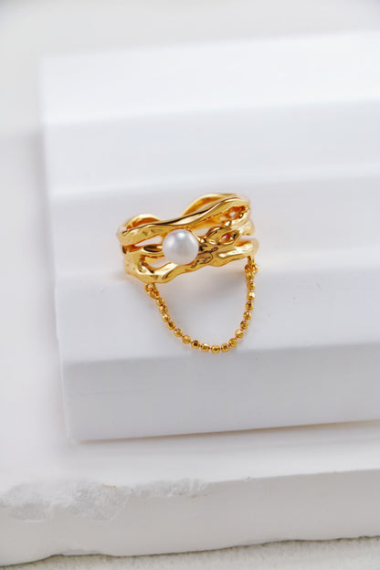 Liquid Metal Contour Pearl Ring